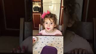 Bizim Evimizde De Kiraz Var