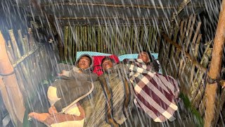 Cdaning In Heavy Rain And Lightning Stormsbuilding Shelters In Lightning Storms