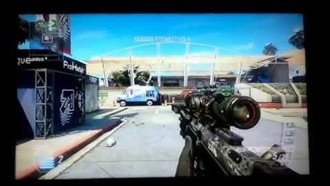 Cross map tomahawk on grind