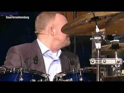 Stefan Raab am Schlagzeug