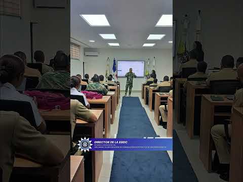 Director de la EGDC se dirige a participantes del Diplomado en Metodologías