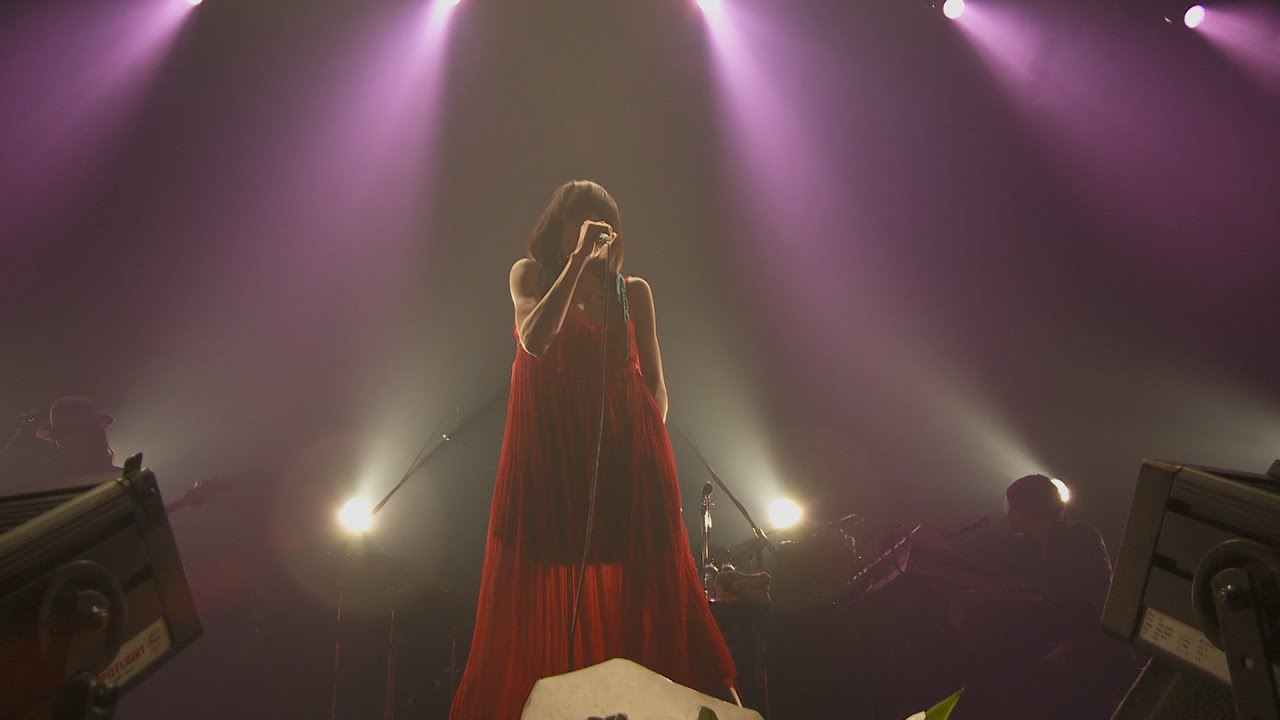 Mira Cocco「Spring around (エメラルド Tour 2010 Live at Zepp Tokyo 2010.11.11)」 en YouTube Mira Cocco「Spring around (エメラルド Tour 2010 Live at Zepp Tokyo 2010.11.11)」 en YouTube