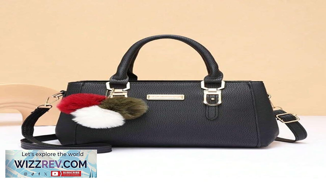 Женская модная сумка с пушистым шариком, однотонная, вместительная, многослойная, на плечо.