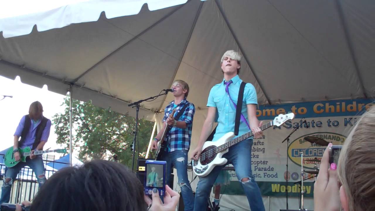 R5: 5 Colors + Love Me 09/17/2011