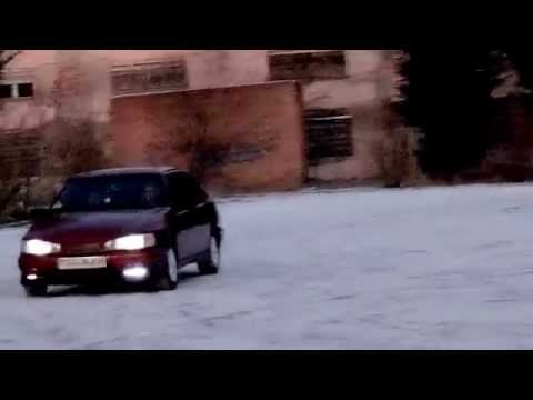 Девушка за рулём))) Прилуки