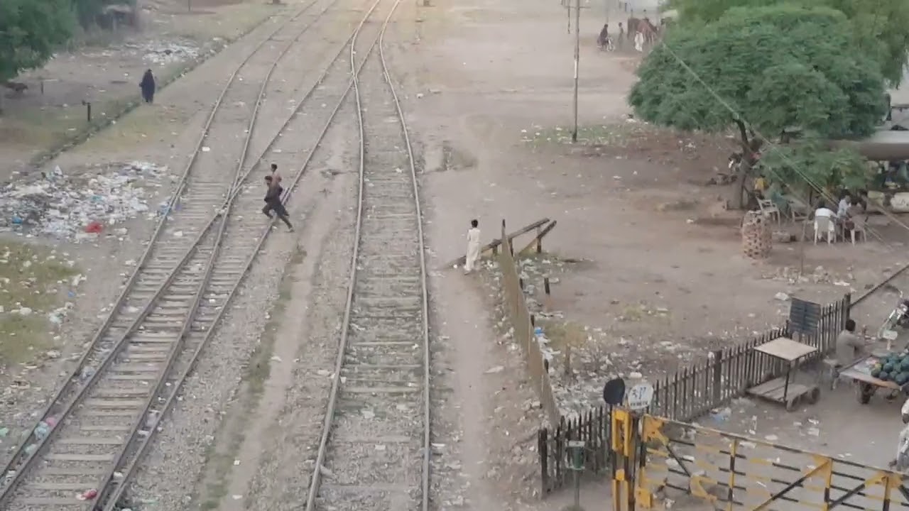 Most Demanded Train 136Dn Dhamaka Express Arrival in SarGodha 7pm