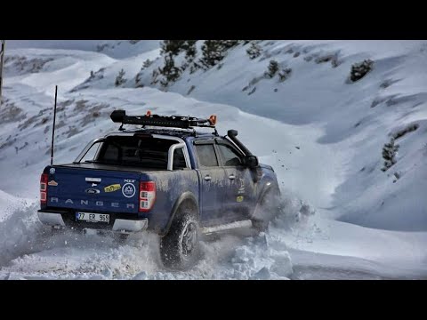 Video: Střední Dodávka Ford Ranger Je Zpět Pro Rok