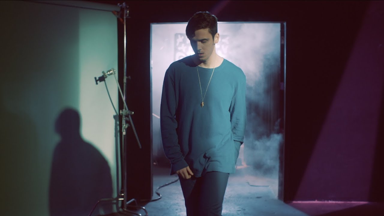 Lauv - Easy Love [Official Video] - YouTube