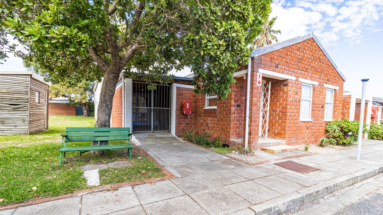 1 Bedroom For Sale - Westcliff