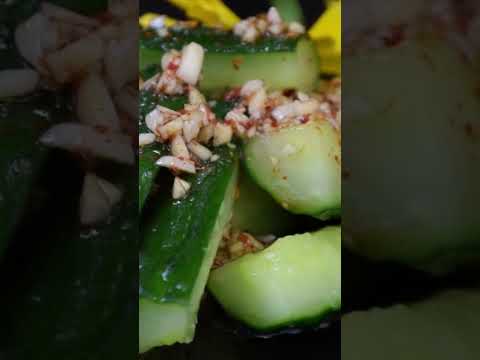 QUICK 1 MIN SNACK CUCUMBER W/ HOMEMADE ITALIAN DRESSING!  #shorts #foodlover #foodie #food #asmr