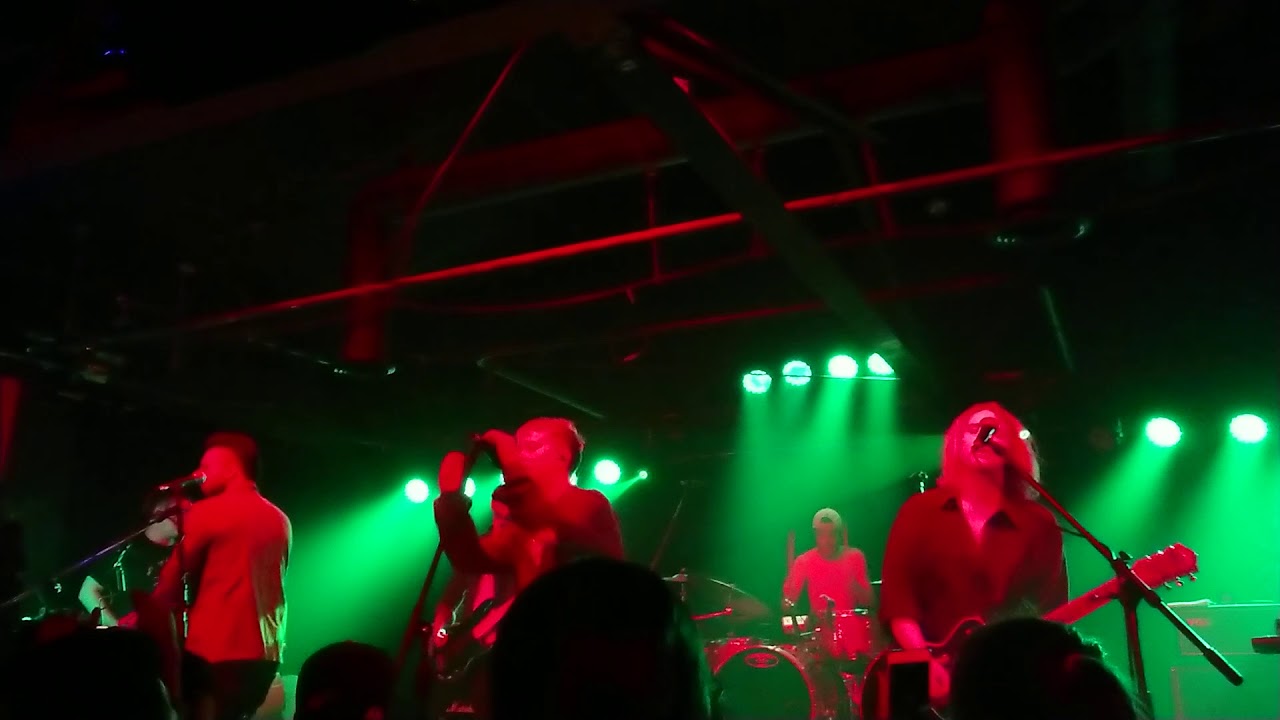 Nothing But Thieves live at Strummers Fresno CA - Graveyard Whistling