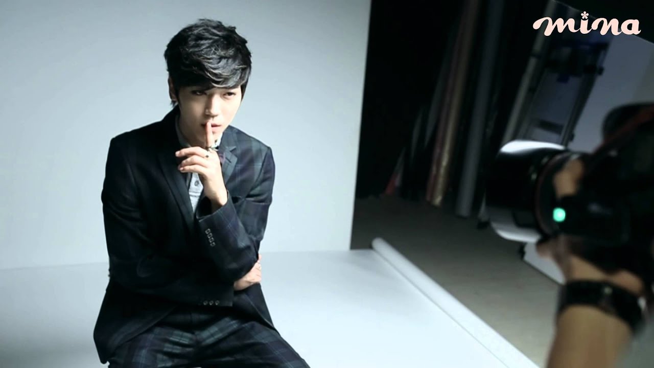 mina雜誌獨家拍攝★Bii畢書盡★封面人物-側錄花絮2分半鐘完整版