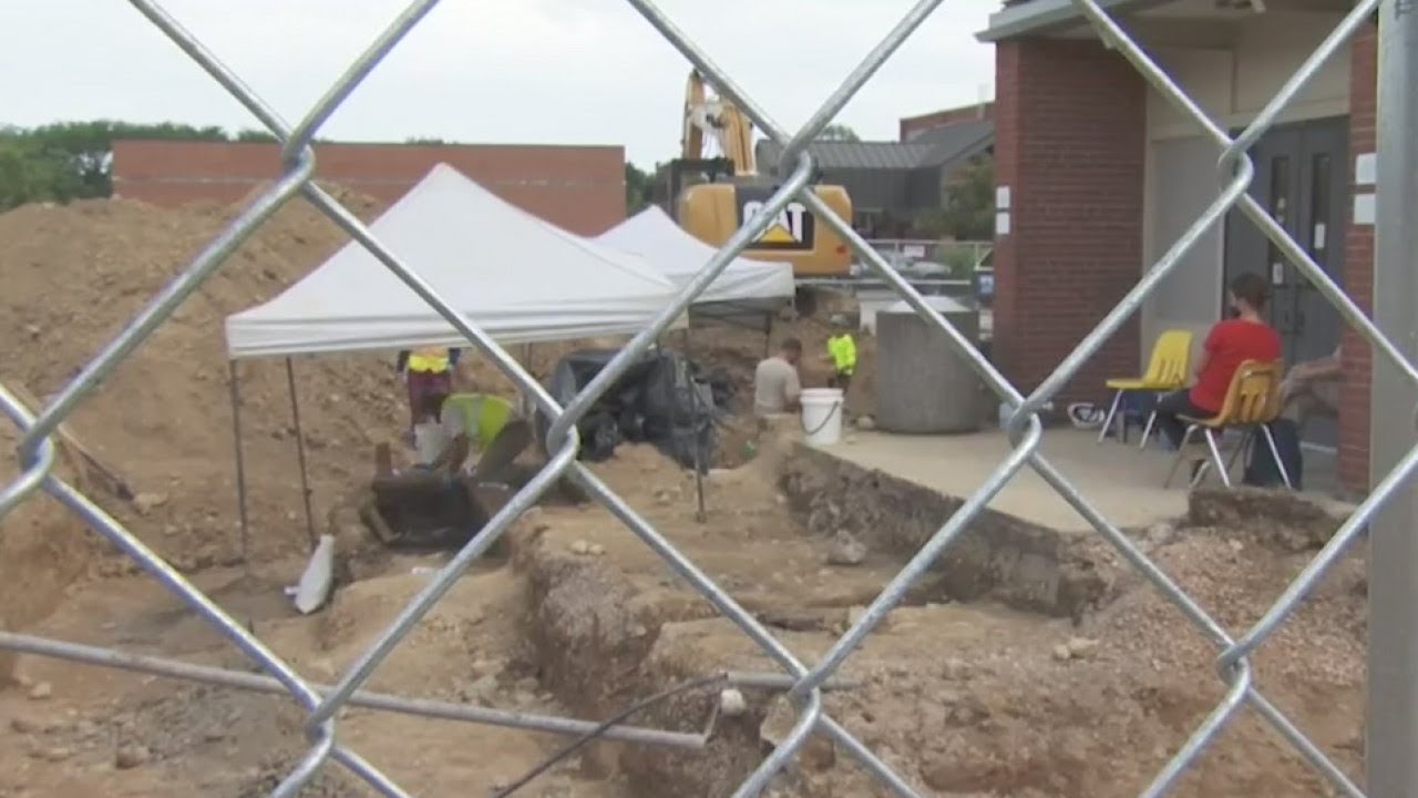 Six graves found under Upper Arlington high school