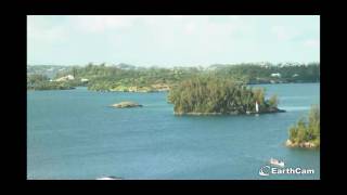 Oct. 1, 2016 at 2:02 PM BST (9:02 AM EDT): Tourists in Rowing Boat, Bermuda?