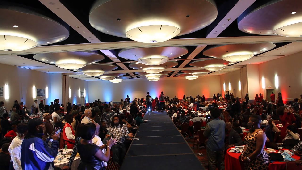 DIVA DAVANNA LEGENDARY RUNWAY @ FIRE & ICE BALL 2014