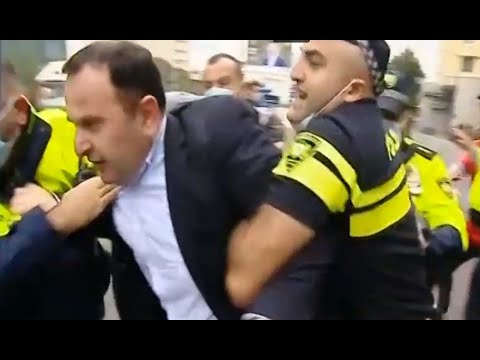 დაკავებები, ხმაური და დაპირისპირება მერიასთან