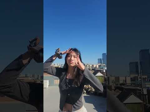 껌떤씹 눈이 부셔서 눈이 잘 안떠짐...