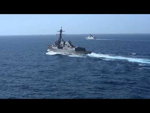 USS Sterett (DDG 104) and Chinese frigate steaming in Gulf of Aden