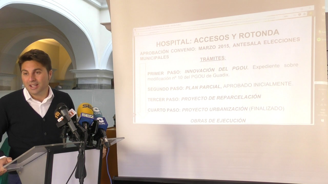 El concejal de Urbanismo informa sobre el estado del proyecto de la rotonda del hospital