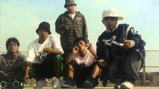 CARTEL BASIC - HUELLAS (DESDE EL LUGAR DE LOS HECHOS)