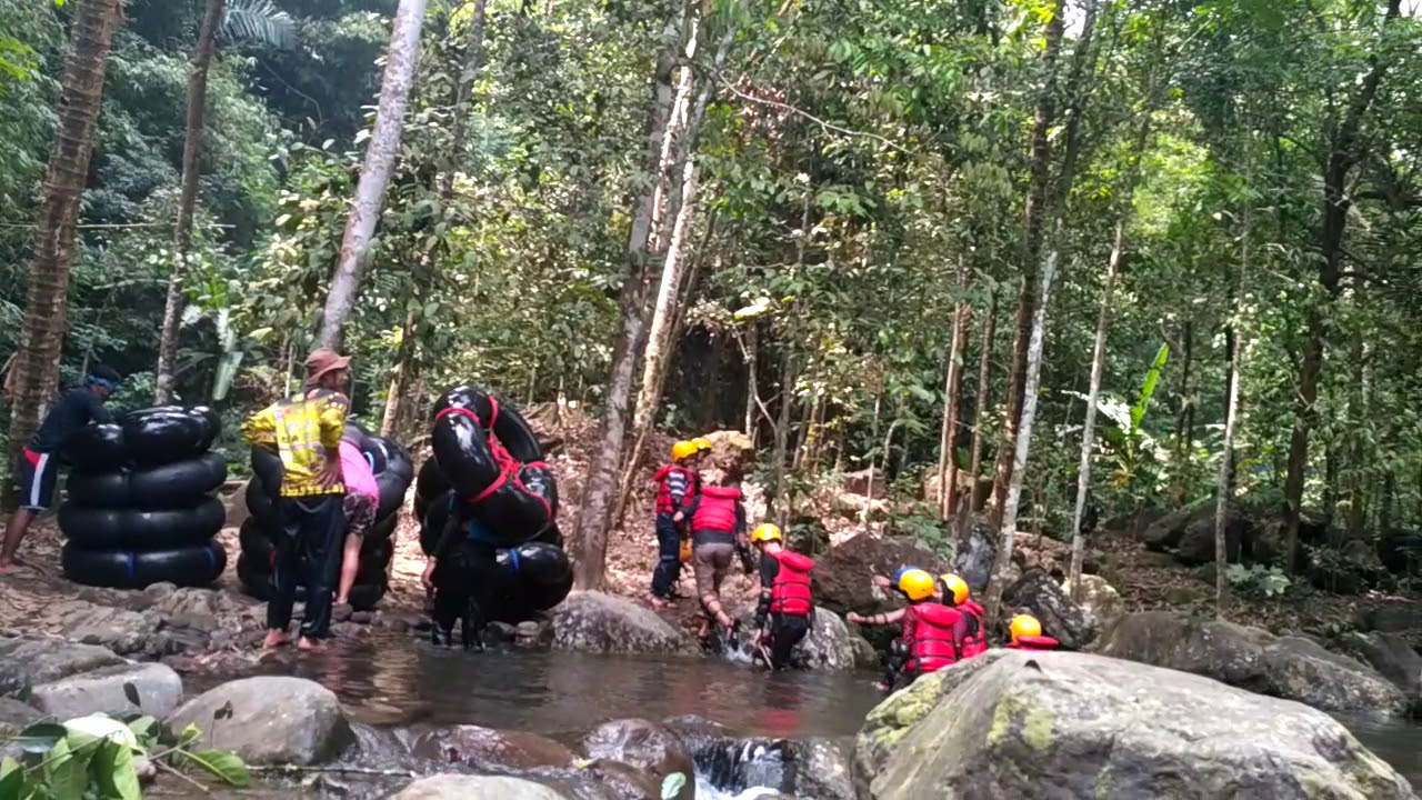 Wisata Arum jeram Kuningan Jawa barat 
