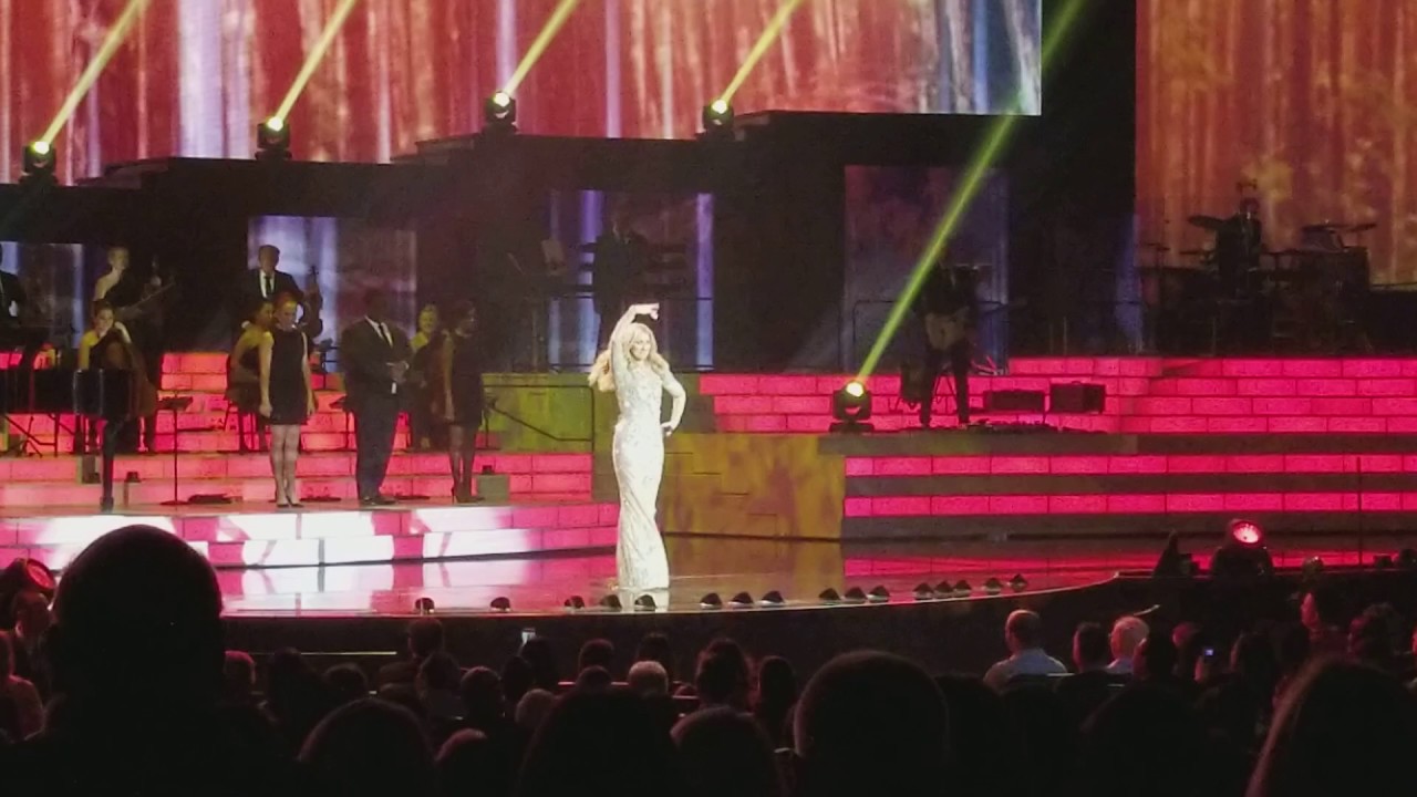 Funny Moment of Celine Dion