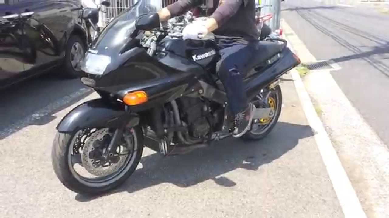 ZZR1100C カスタム 実働車 エンジン始動動画 - YouTube