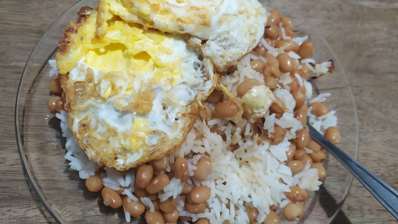 COMENDO ARROZ, FEIJÃO E OVO FRITO DE TODO DIA🤠 MOSTRANDO O MEU BAIRRO.