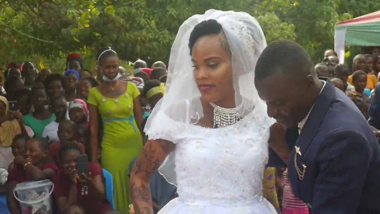 Wedding dance Gladys na Rodgers song by Manu Bayaz