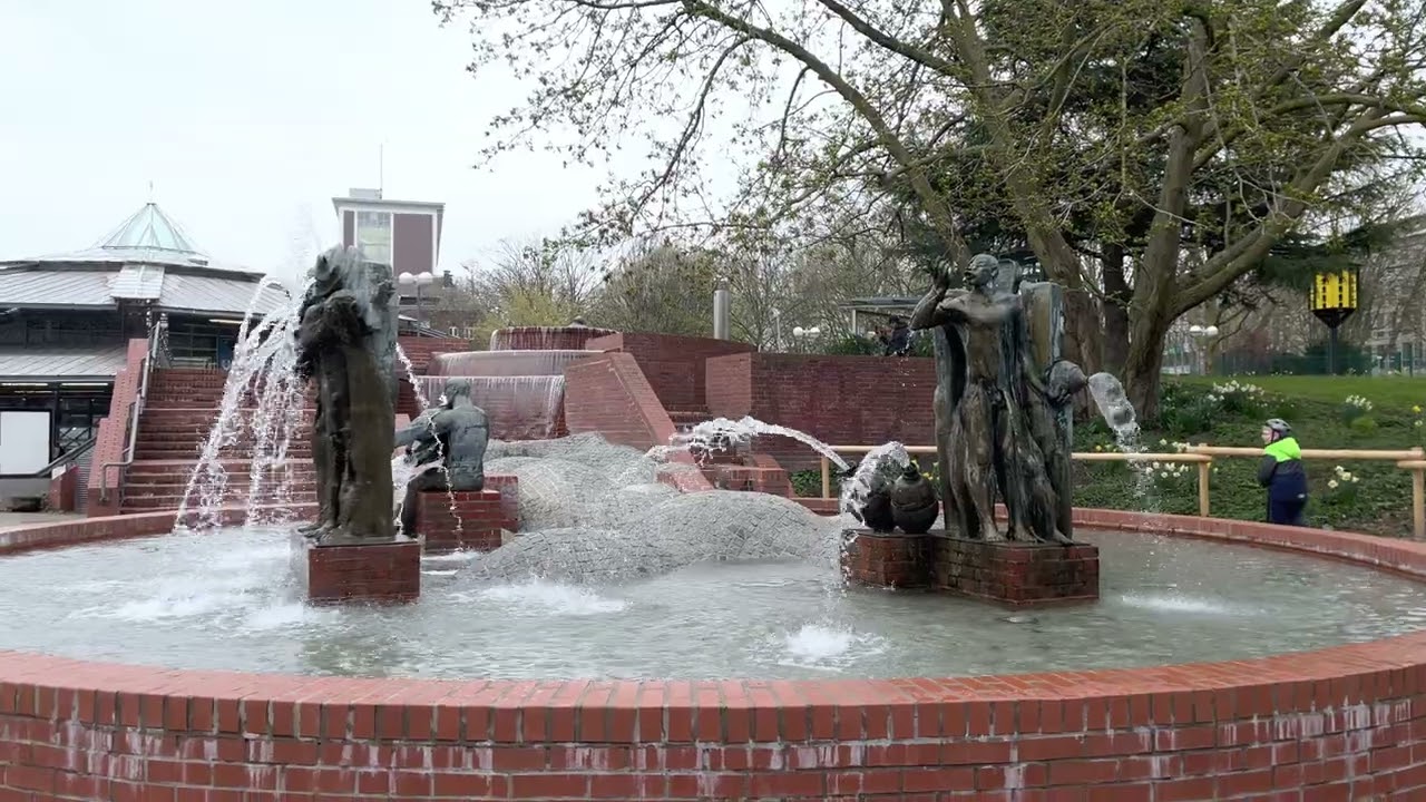 Iphone 12 Pro Max +Filmic Pro-140mbit/sec bitrate 10Bit 4K 24FR Dolby Vision ON video sample