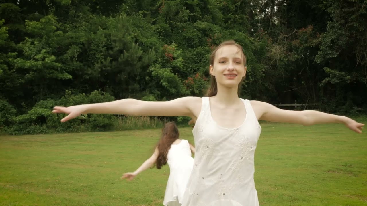 She Loves to Move Call for Choreography Finalist - Shaping Space Choreography