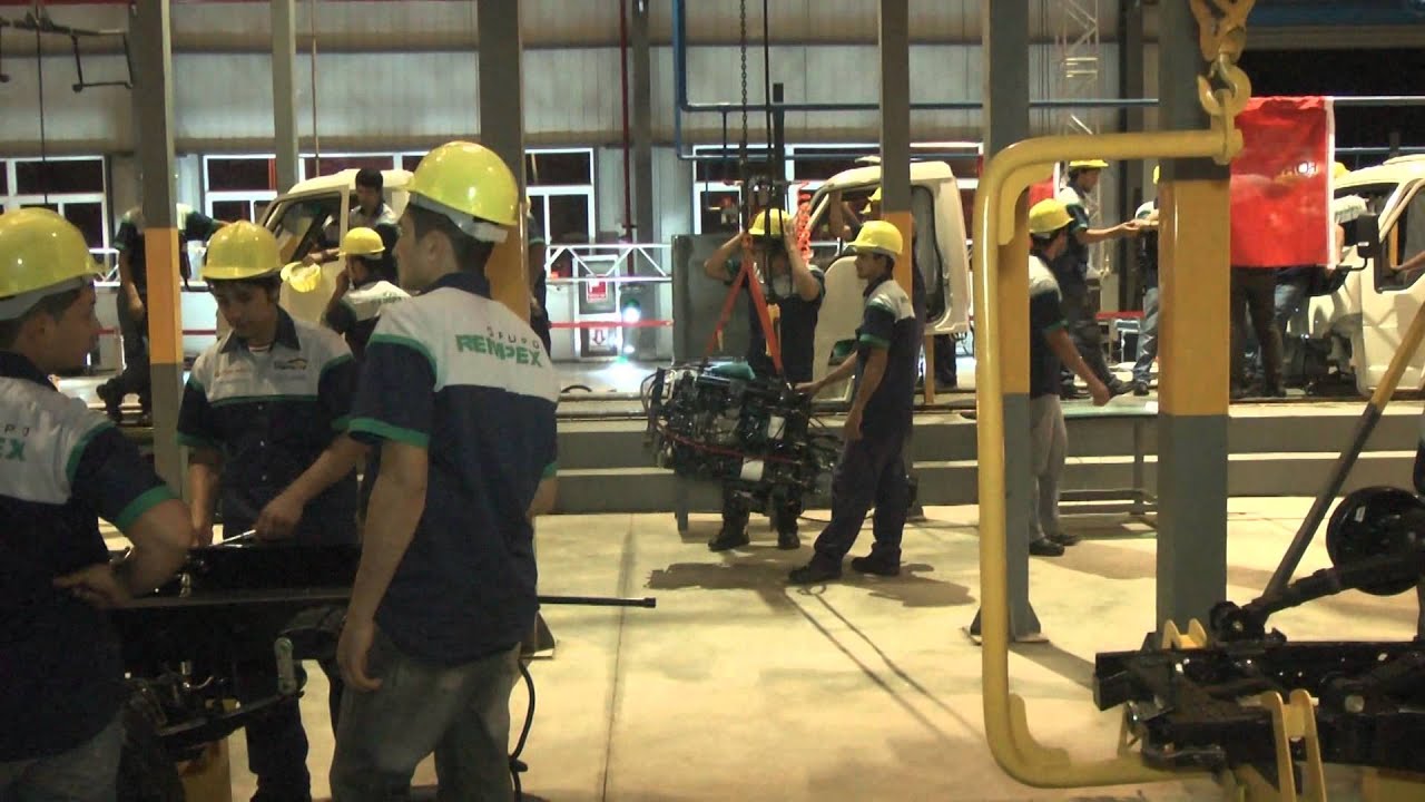 El Jefe de Estado inauguró fábrica automotriz del Grupo REIMPEX - YouTube