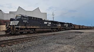 NS #4371 Leads WB Loaded Coal Drag 