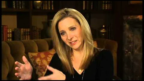 Does Lisa Kudrow have a twin sister in real life?