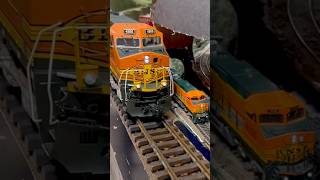 Huge Train 3x Larger Than HO Scale! #modeltrains #train