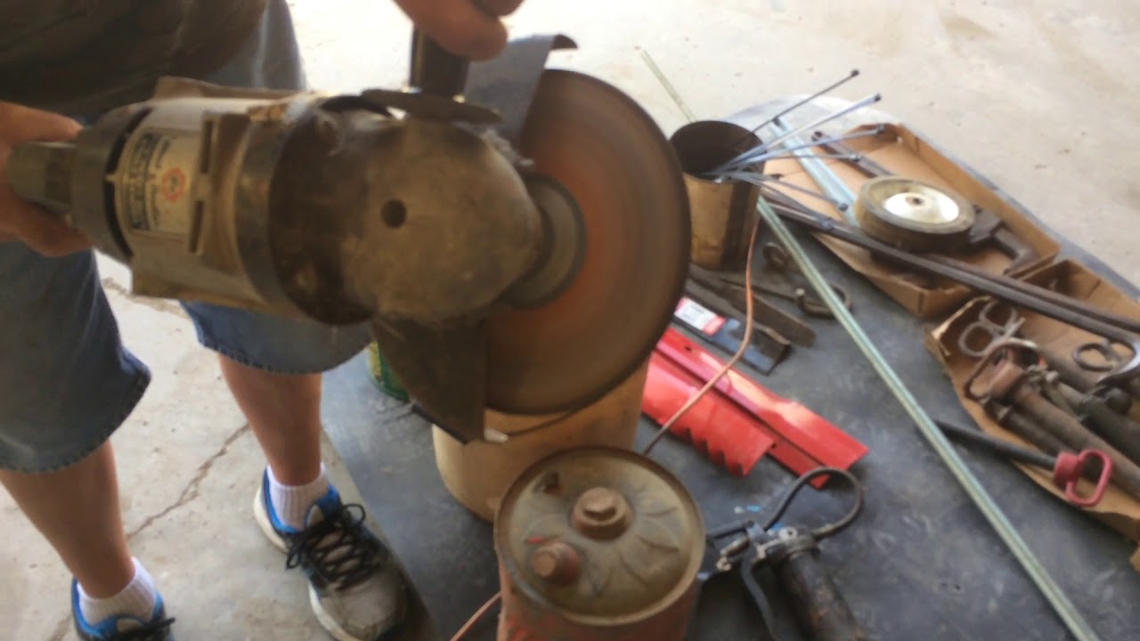 Black & Decker Heavy Duty 7” / 9” Angle Grinder