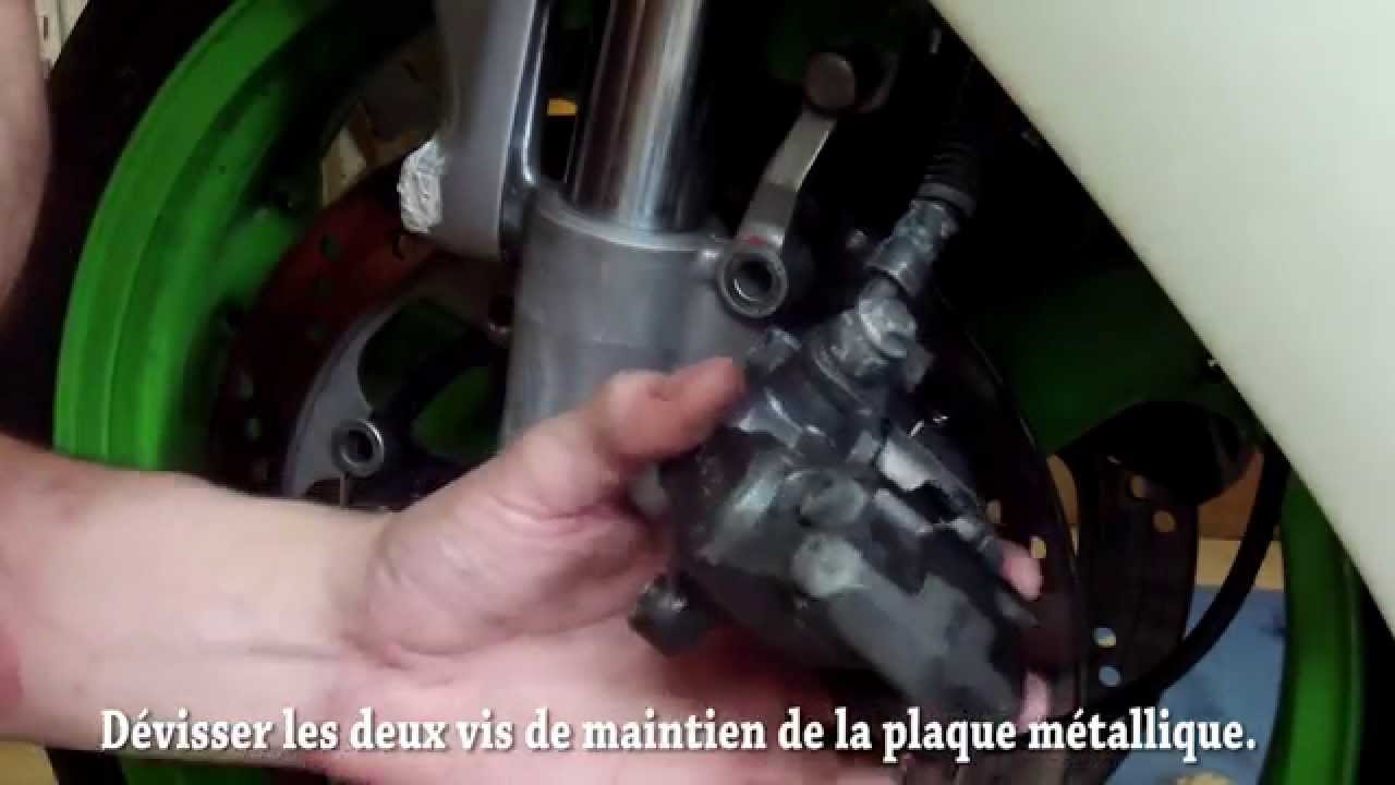 Tuto moto : comment changer ses plaquettes de frein - Live Love Ride - Le  blog iCasque