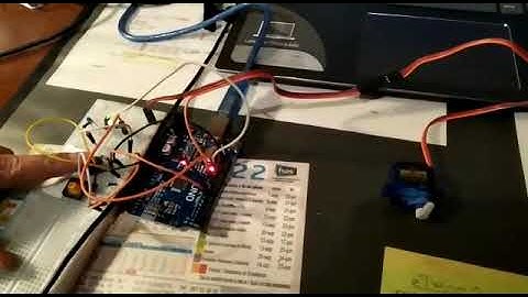 Video barrera parking Rosa