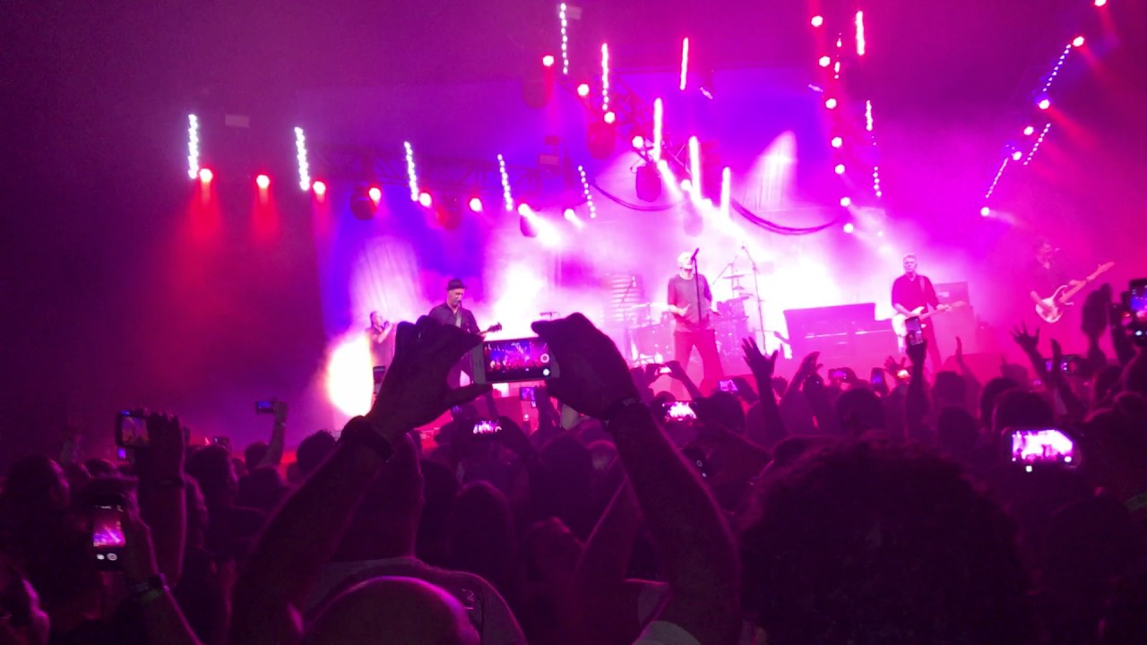 Midnight Oil Beds Are Burning (Live at São Paulo 2017) YouTube