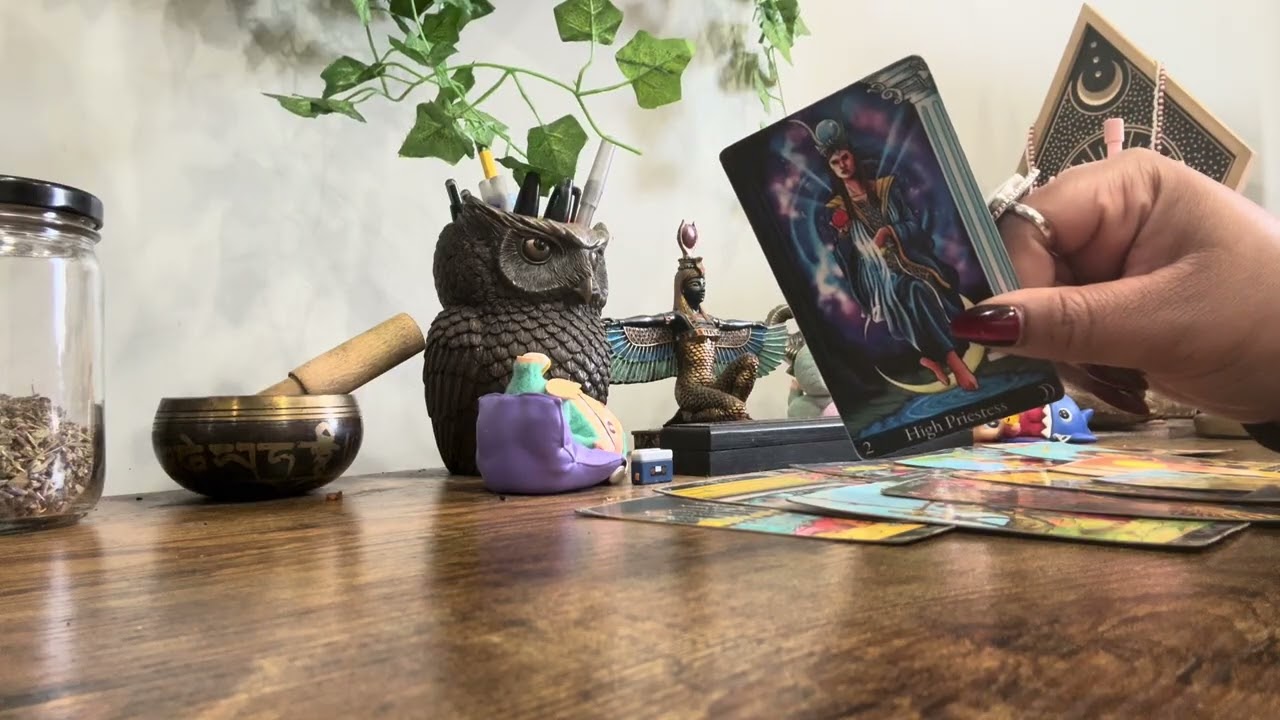 #Весы • Кто-то происходит из рода смертных и решил, что с тобой можно играть! Вот это да!