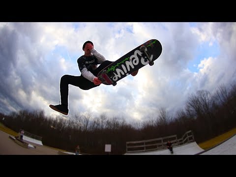 SKATEBOARDING WITH YOUR EYES CLOSED?!