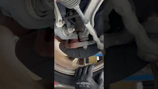 ボールジョイントガタガタ 点検整備を怠ると重大事故に陥ることがあります#アウスレーゼ #ジャンクモータース #メルセデスベンツ#S211#ボールジョイント#異音