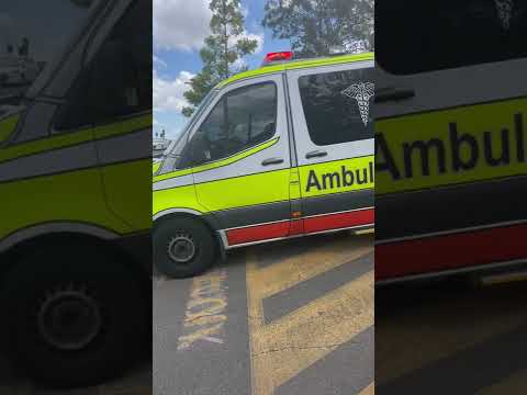 QAS Black Bumper 5147 Leaving Durack Ambulance Station With Lights Rumbler