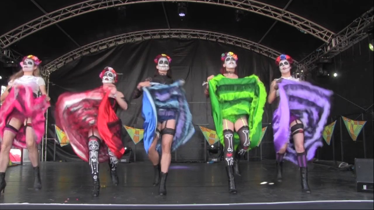 Classic Can Can Dancers