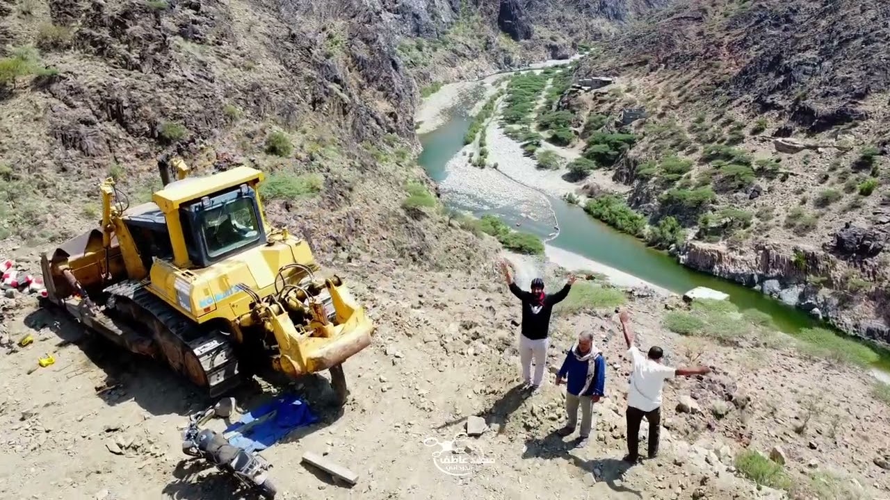 بوابة يافع الغربية طريق دله العسكرية ضول المفلحي مشروع ( الفقيد صالح قاسم بن نصور)