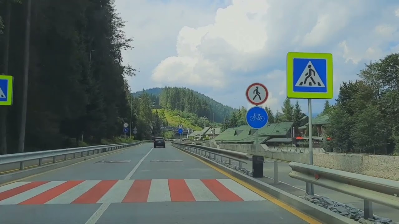 Дорога через Буковель.