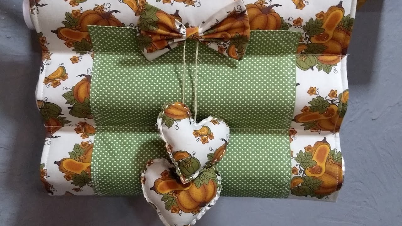 Porta papel alumínio com 3 divisórias, fácil, útil e muito barato.