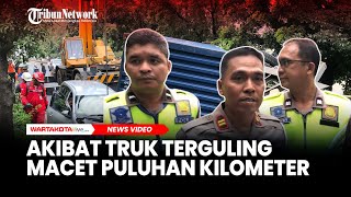 Jalan Ahmad Yani Kota Bekasi Macet Puluhan Kilometer Akibat Sebuah Truk Kontainer Terguling