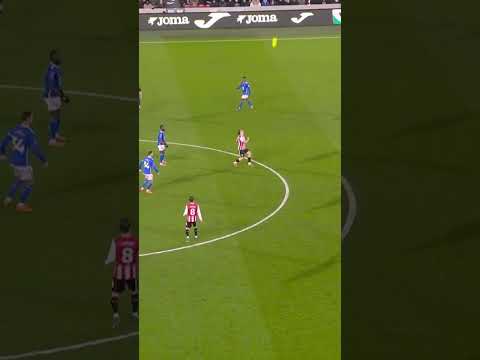 Yarmo's touch 😮‍💨  #brentfordfc