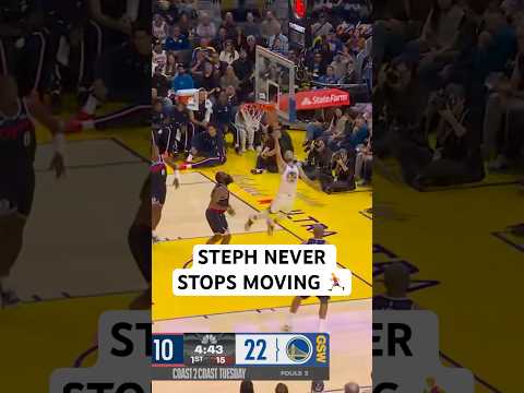 Steph Curry goes back door for the tough layup